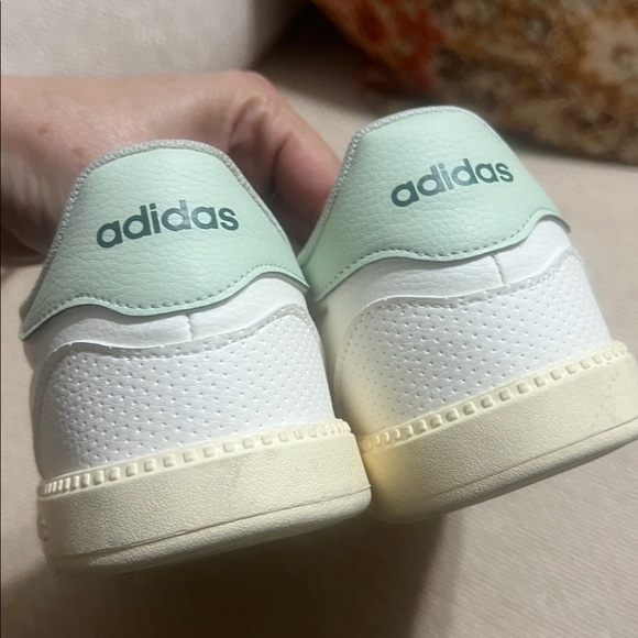 adidas Breaknet Sleek Sneaker - Picture 11 of 13